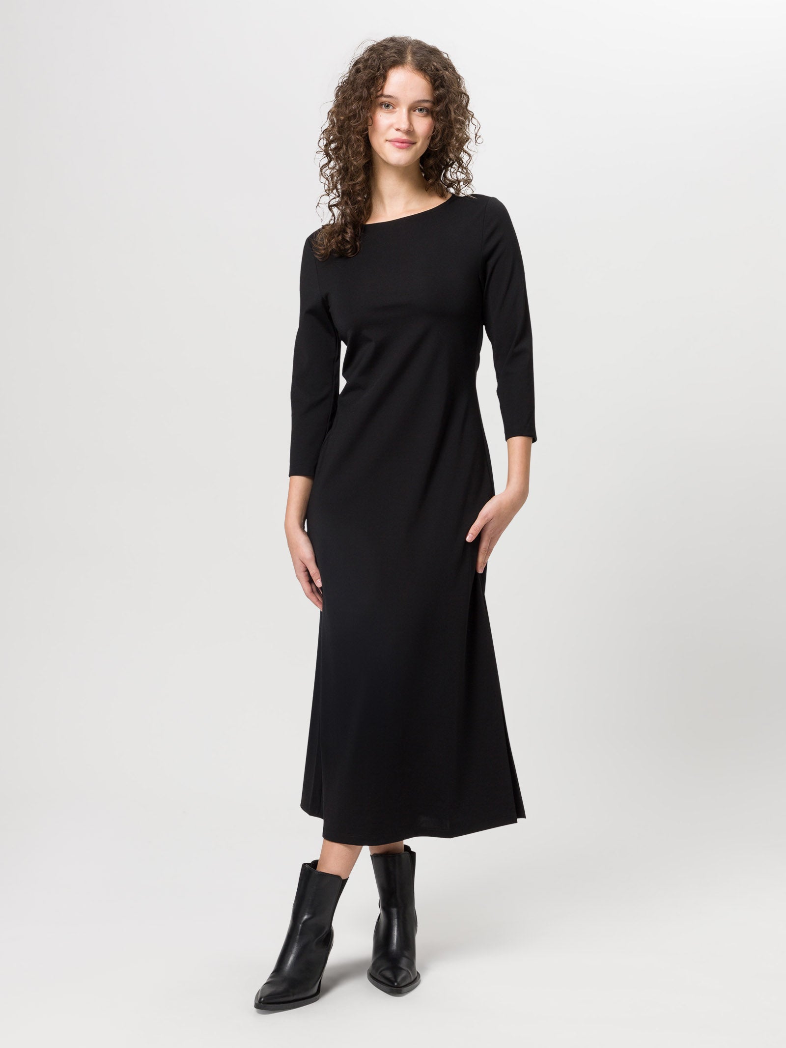 Dakotaa Dress